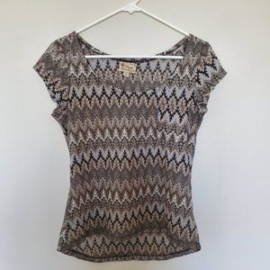 Pretty Rebellious Short Sleeve Patterned Top M